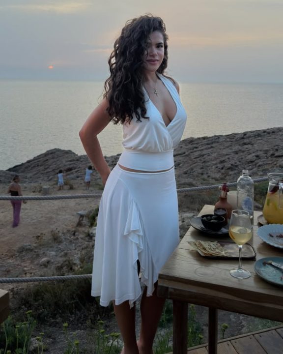 Look de Maisa em Ibiza