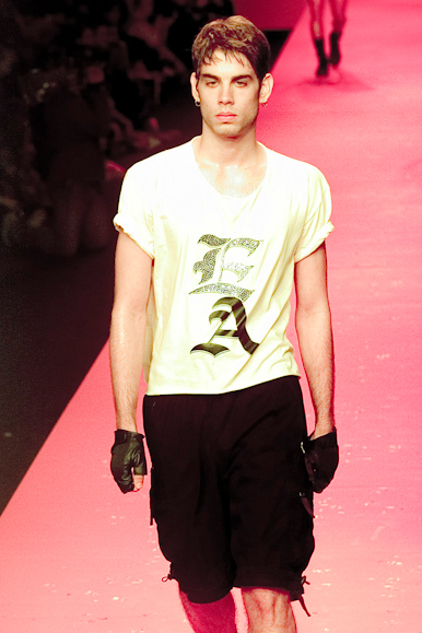 desfile-ellusmen-verao2001spfw-110