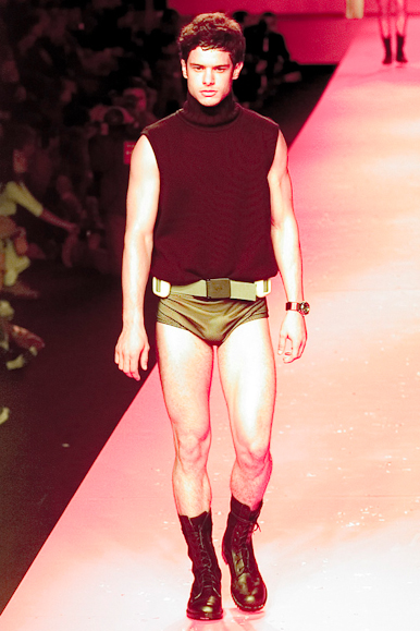 desfile-ellusmen-verao2001spfw-111