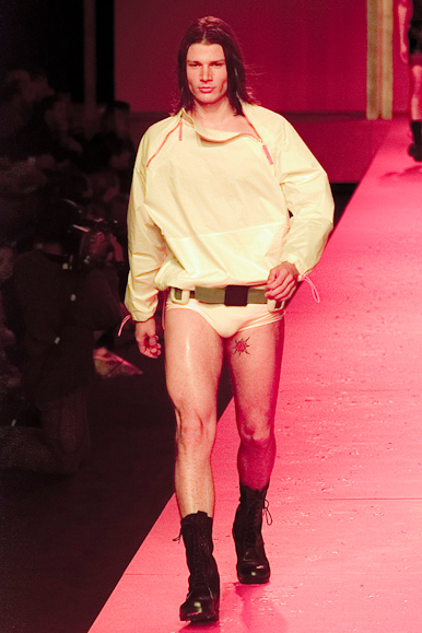 desfile-ellusmen-verao2001spfw-115