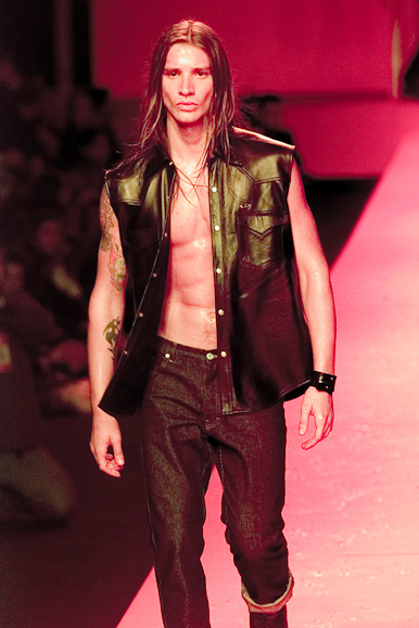 desfile-ellusmen-verao2001spfw-122