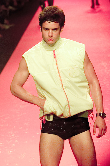 desfile-ellusmen-verao2001spfw-126