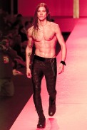 desfile-ellusmen-verao2001spfw-138