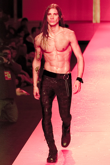 desfile-ellusmen-verao2001spfw-138