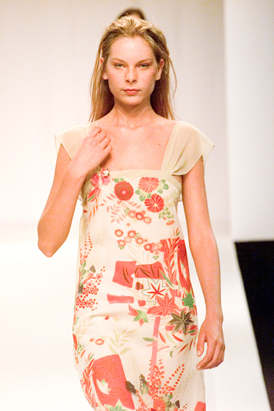 desfile-equilibrio-verao2001spfw-128
