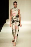 desfile-fausehaten-verao2001spfw-100