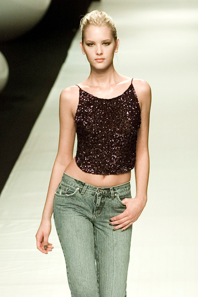 desfile-fausehaten-verao2001spfw-101