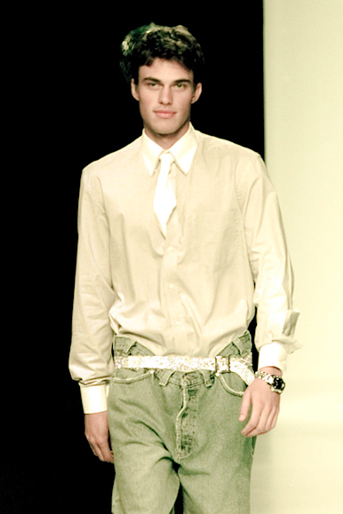 desfile-fausehatenmen-verao2001spfw-104