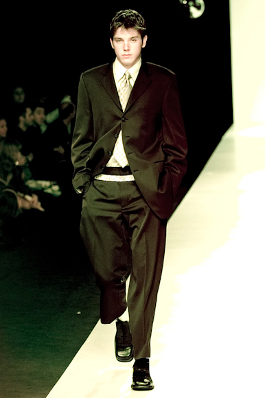 desfile-fausehatenmen-verao2001spfw-108