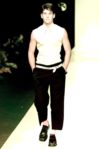 desfile-fausehatenmen-verao2001spfw-109