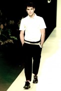 desfile-fausehatenmen-verao2001spfw-110