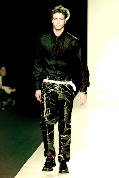 desfile-fausehatenmen-verao2001spfw-121