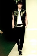 desfile-fausehatenmen-verao2001spfw-123