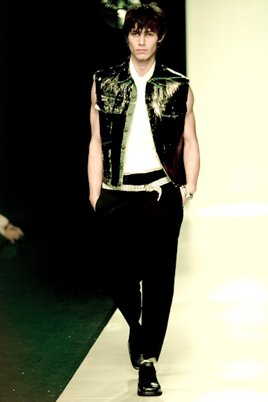 desfile-fausehatenmen-verao2001spfw-123