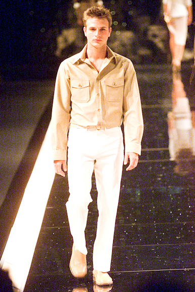 desfile-forum-verao2001spfw-111