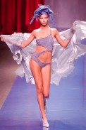 desfile-linovillaventura-verao2001spfw-100