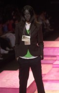 desfile-alexandre-herchcovitch-saopauloinverno2002-110