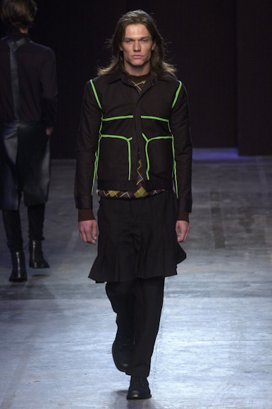 desfile-alexandreherchcovitchmen-saopauloinverno2002-116