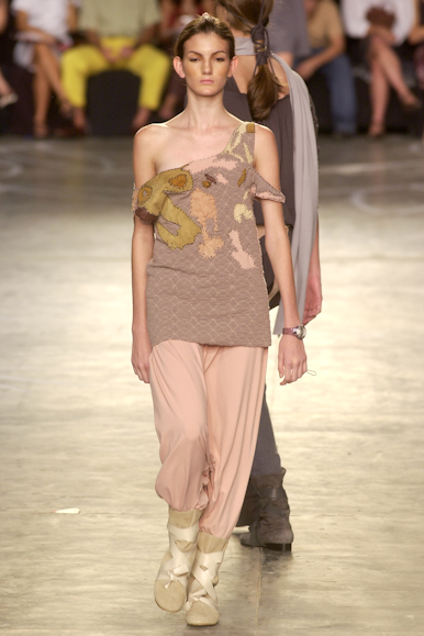 desfile-carlotajoakina-inverno2002spfw-108