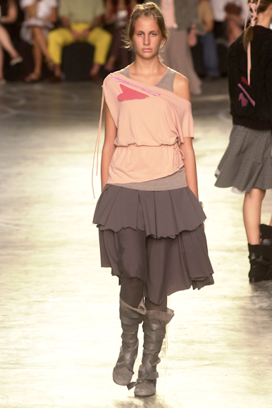 desfile-carlotajoakina-inverno2002spfw-113