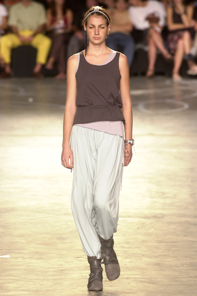 desfile-carlotajoakina-inverno2002spfw-127