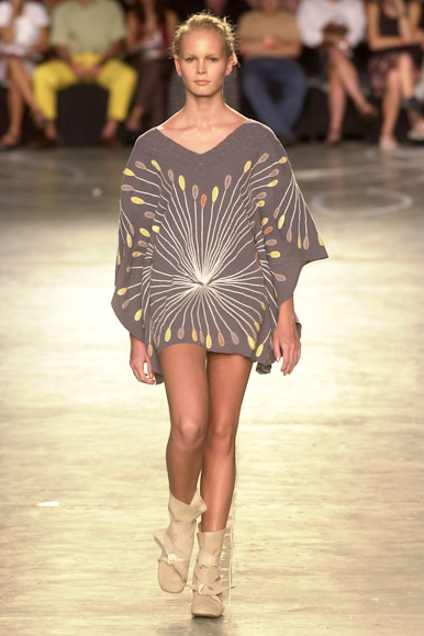 desfile-carlotajoakina-inverno2002spfw-129
