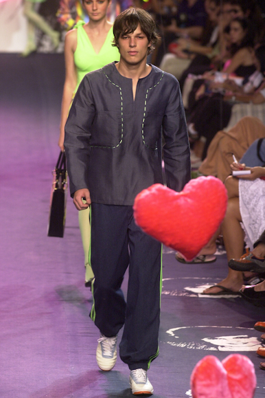 desfile-cavalera-inverno2002spfw-107