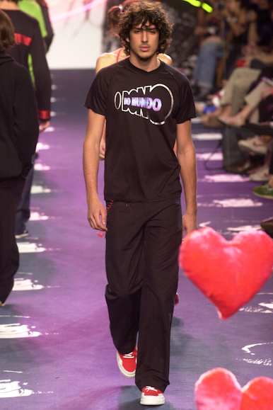 desfile-cavalera-inverno2002spfw-141