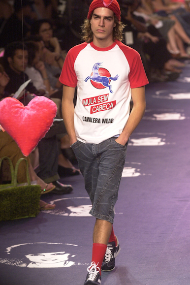 desfile-cavalera-inverno2002spfw-145