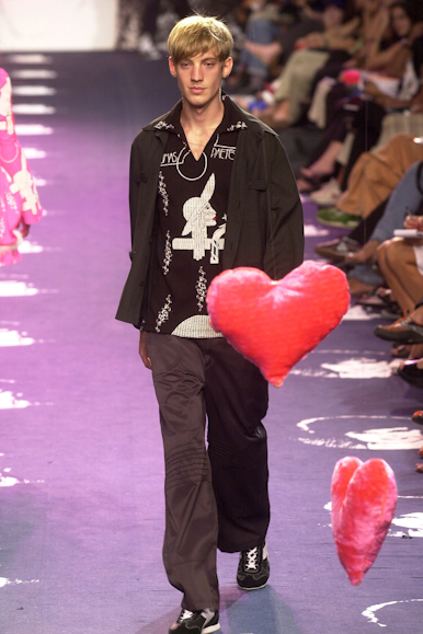 desfile-cavalera-inverno2002spfw-163