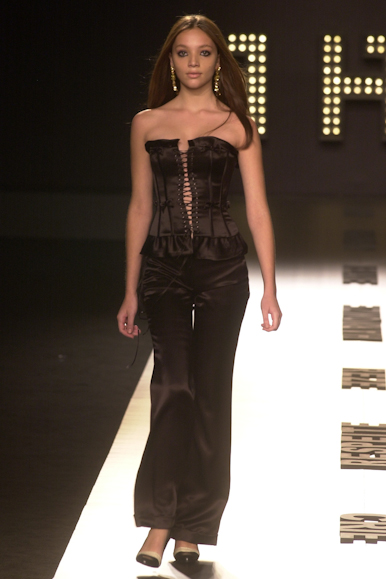 desfile-fausehaten-inverno2002spfw-110