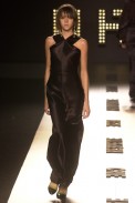 desfile-fausehaten-inverno2002spfw-127