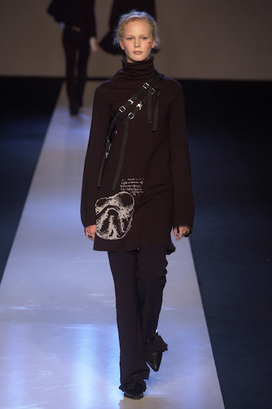 desfile-gloriacoelho-inverno2002spfw-104