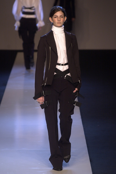 desfile-gloriacoelho-inverno2002spfw-107