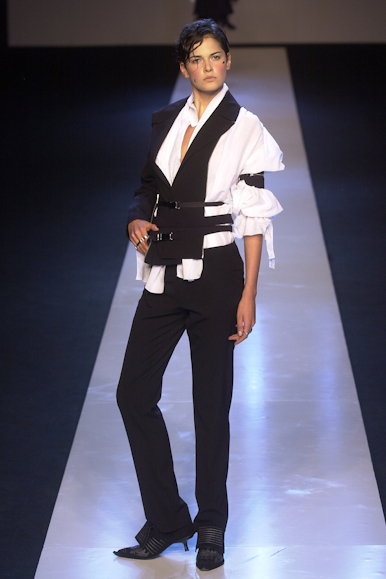 desfile-gloriacoelho-inverno2002spfw-147