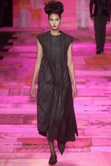 desfile-linovillaventurainverno2002spfw-107
