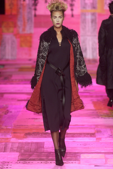 desfile-linovillaventurainverno2002spfw-137