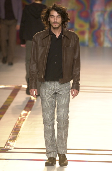 desfile-marioqueiroz-inverno2002spfw-103