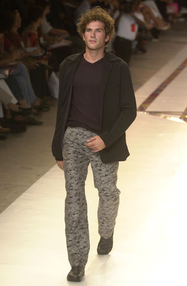 desfile-marioqueiroz-inverno2002spfw-107
