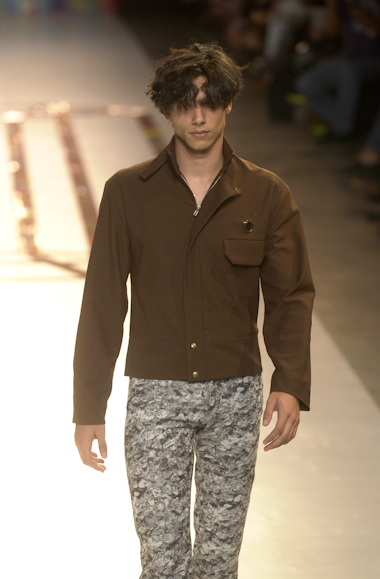 desfile-marioqueiroz-inverno2002spfw-122