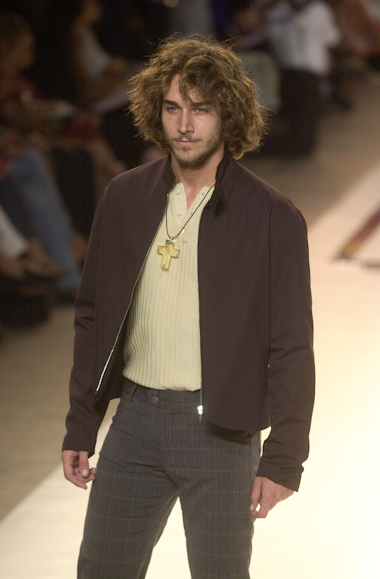 desfile-marioqueiroz-inverno2002spfw-123