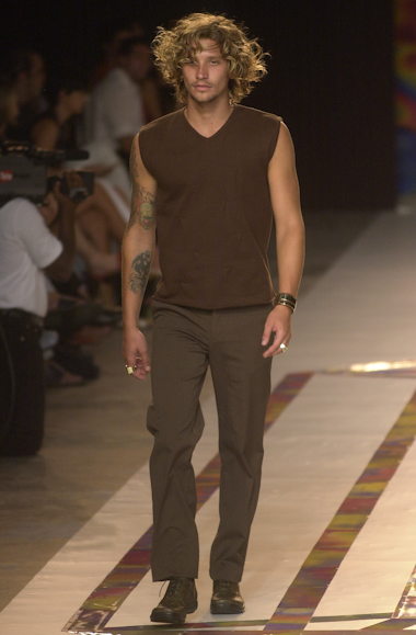 desfile-marioqueiroz-inverno2002spfw-125