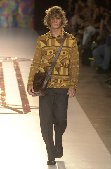 desfile-marioqueiroz-inverno2002spfw-127