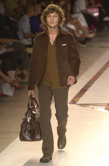 desfile-marioqueiroz-inverno2002spfw-134