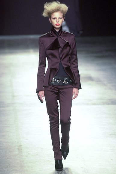 desfile-renatoloureiro-inverno2002spfw-112