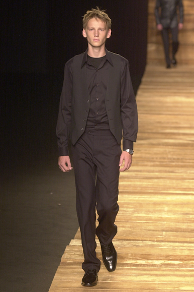 desfile-ricardoalmdeira-inverno2002spfw-108