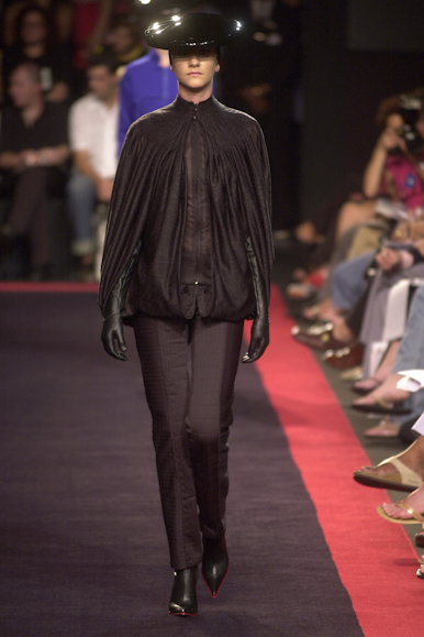 desfile-walterffw.com.br-inverno2002spfw-104