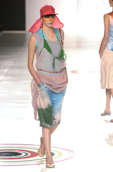 desfile-alexandreherchcovitch-saopauloverao2003rtw-106