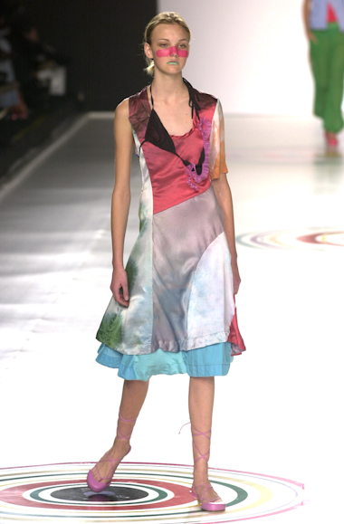 desfile-alexandreherchcovitch-saopauloverao2003rtw-107