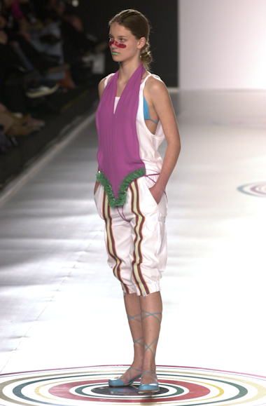 desfile-alexandreherchcovitch-saopauloverao2003rtw-112